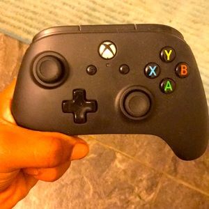 Xbox1s Controller need own charger